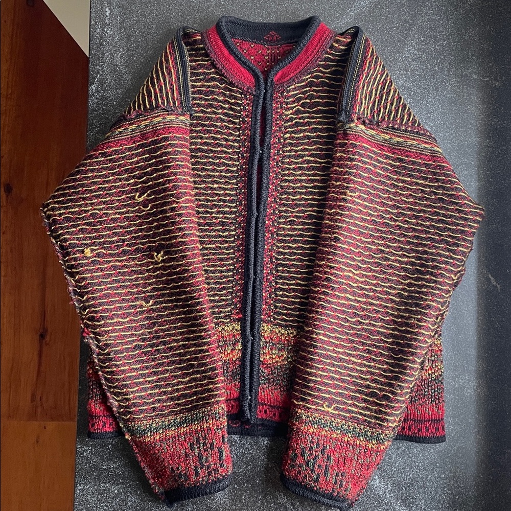 Dale of Norway Vintage Cardigan Sweater Women’s Large (L) Red Black Floral - Picture 6 of 15